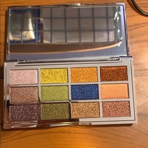 XX Revolution CrystalXX Shadow Palette Quartz
